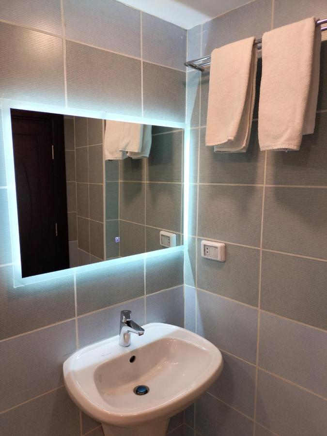 Old Street Apartment ワディ・ムーサ エクステリア 写真